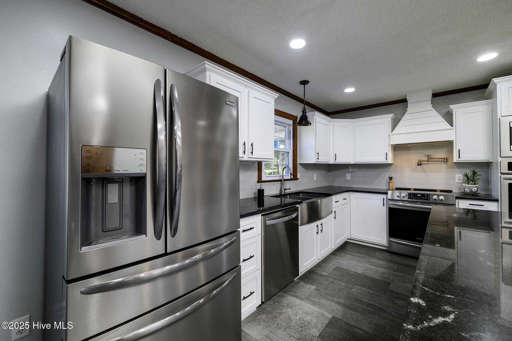 335 Guinea Town Road Trenton, NC 28585 - Photo 17 of 72 Stainless Steel Appliances