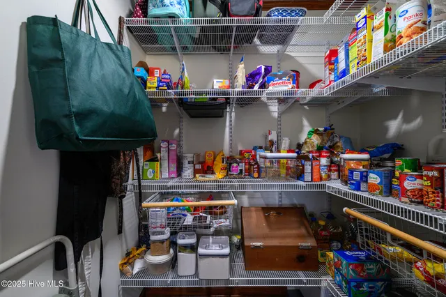 $750,000 | 335 Guinea Town Road, Trenton, NC 28585