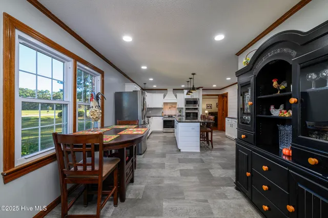 $750,000 | 335 Guinea Town Road, Trenton, NC 28585