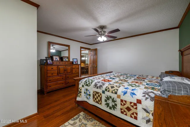 $750,000 | 335 Guinea Town Road, Trenton, NC 28585