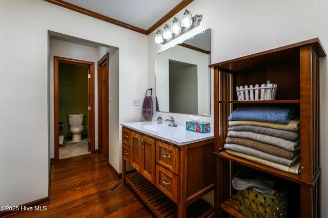 $750,000 | 335 Guinea Town Road, Trenton, NC 28585