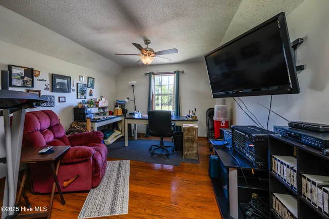 $750,000 | 335 Guinea Town Road, Trenton, NC 28585