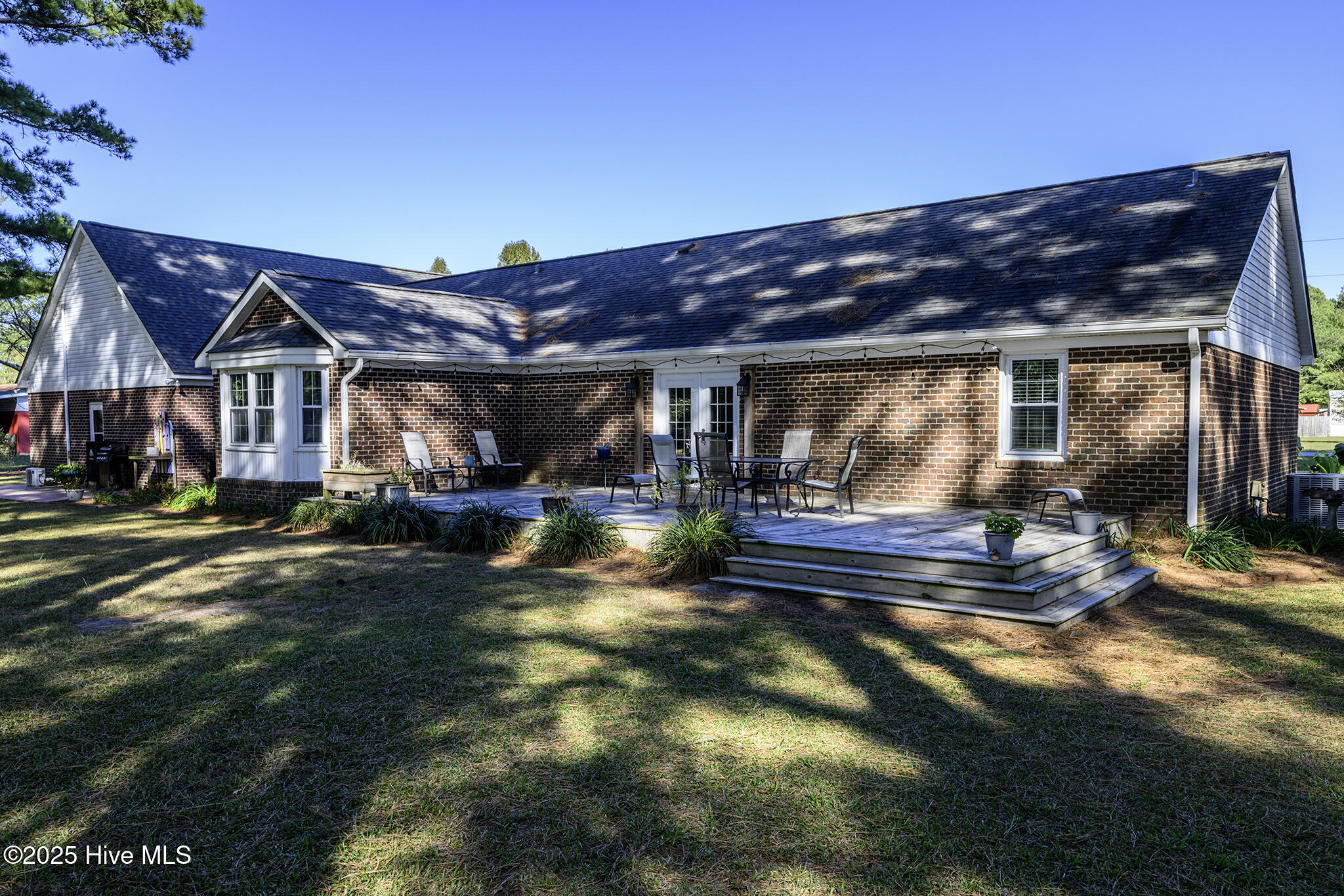 335 Guinea Town Road Trenton, NC 28585 - Photo 46 of 72 Back Deck