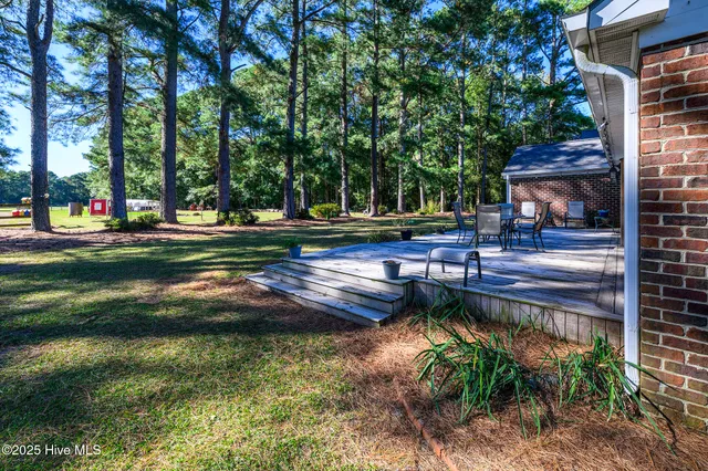 $750,000 | 335 Guinea Town Road, Trenton, NC 28585