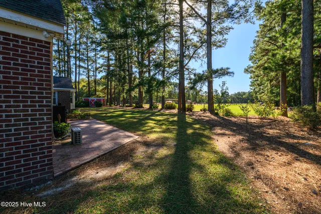 $750,000 | 335 Guinea Town Road, Trenton, NC 28585