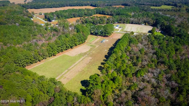 $750,000 | 335 Guinea Town Road, Trenton, NC 28585