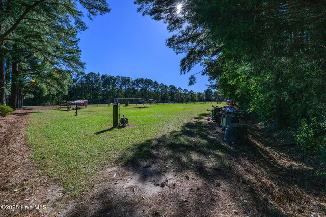 $750,000 | 335 Guinea Town Road, Trenton, NC 28585