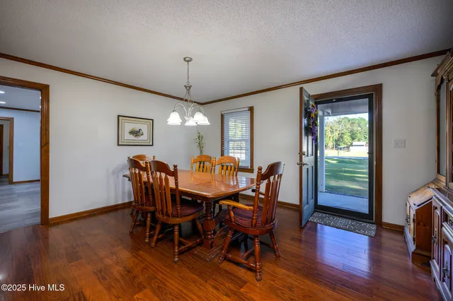 $750,000 | 335 Guinea Town Road, Trenton, NC 28585