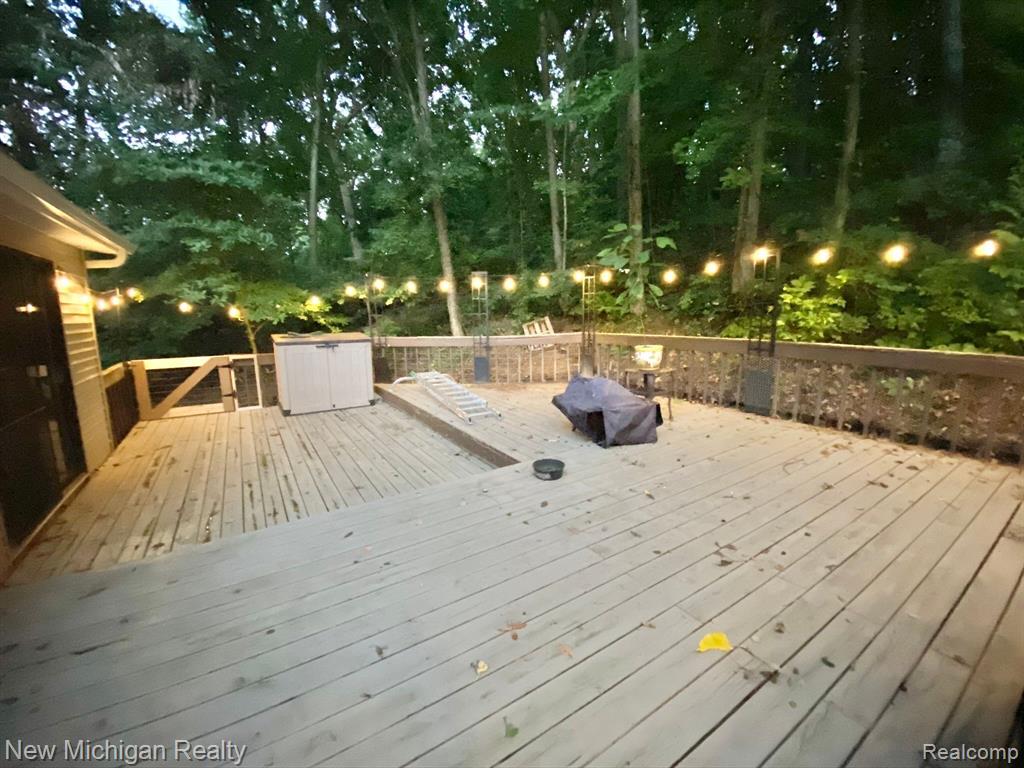 1184 Baker Road Fenton, MI 48430 - Photo 45 of 53