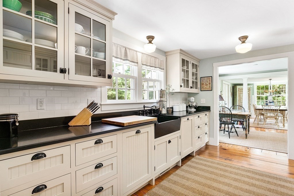 161 Cockle Cove Road Chatham, MA 02659 - Photo 11 of 42