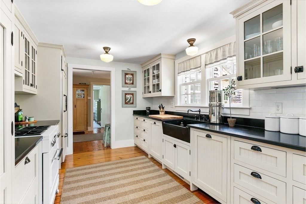 161 Cockle Cove Road Chatham, MA 02659 - Photo 12 of 42