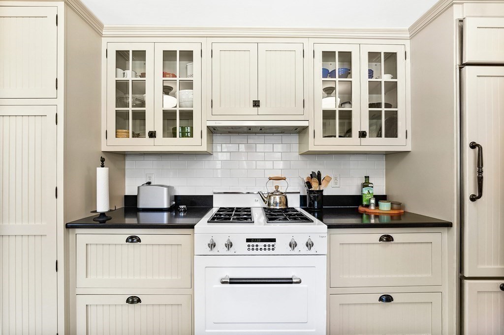 161 Cockle Cove Road Chatham, MA 02659 - Photo 14 of 42