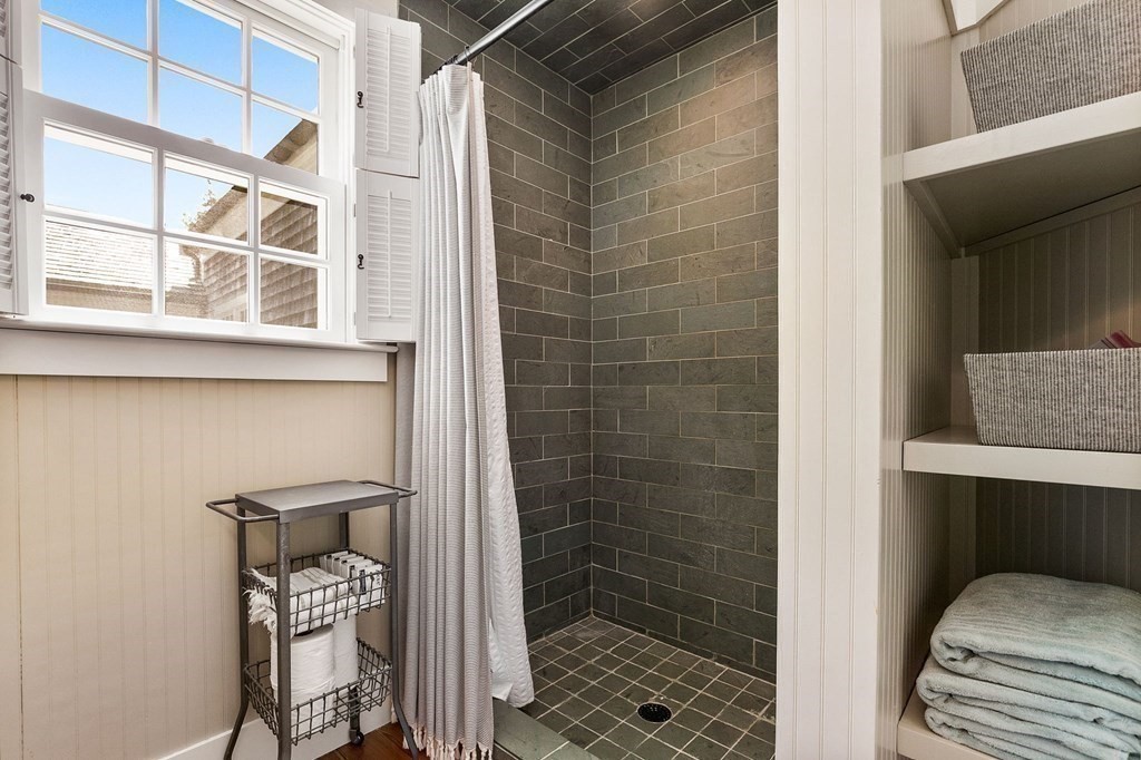 161 Cockle Cove Road Chatham, MA 02659 - Photo 10 of 42