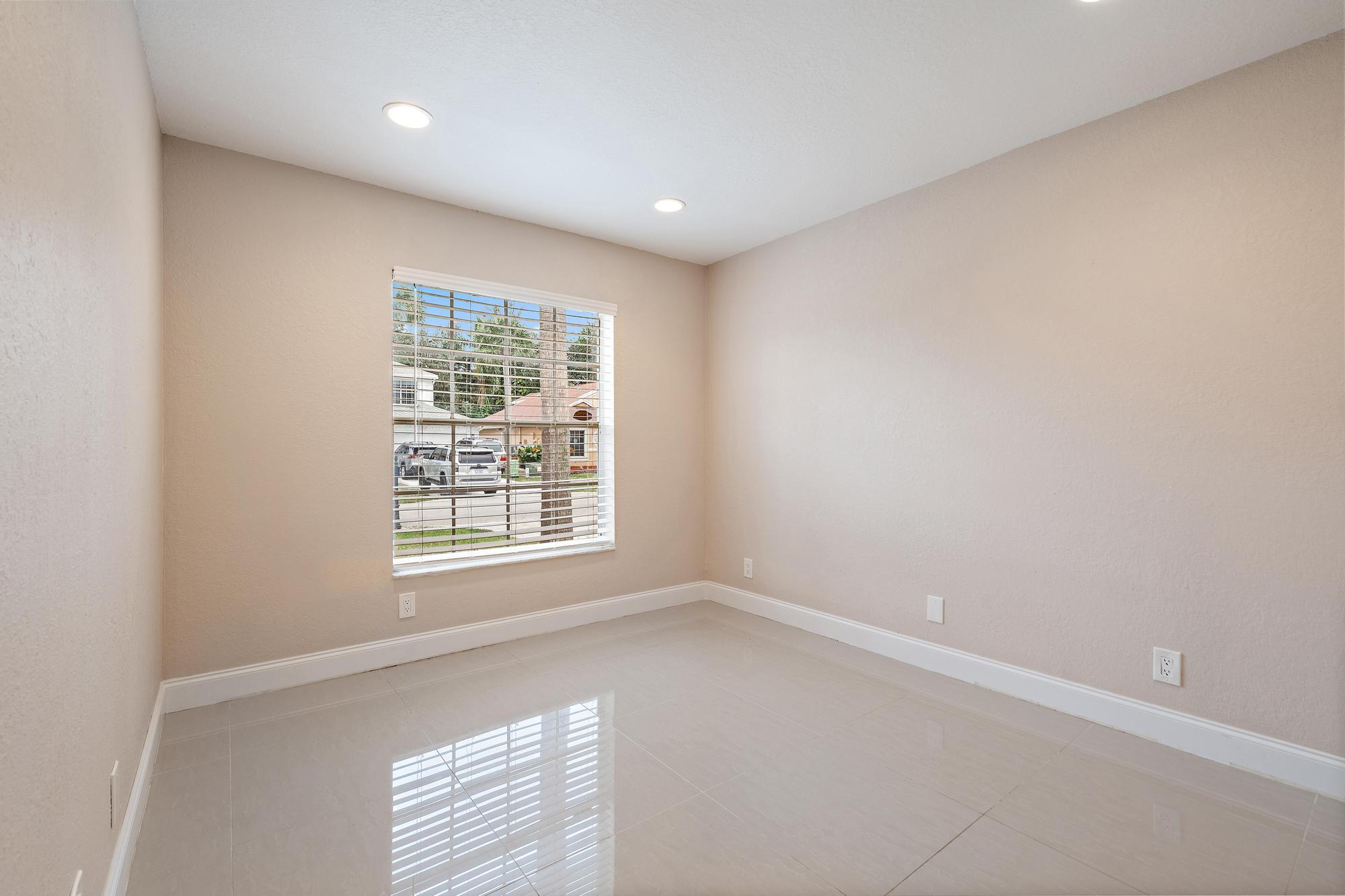 9533 Tavernier Drive Boca Raton, FL 33496 - Photo 8 of 23 9533 Tavernier Dr-10