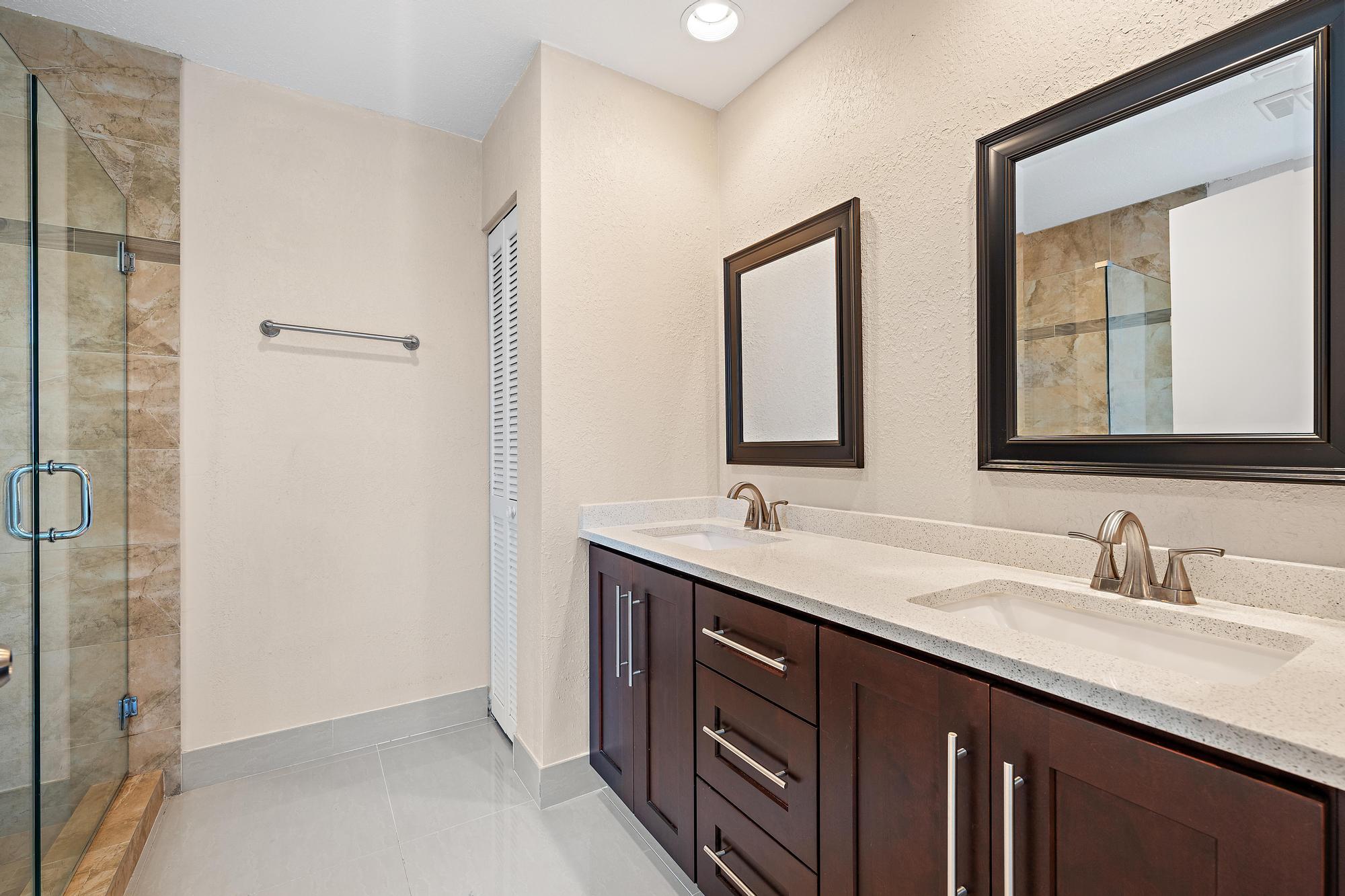 9533 Tavernier Drive Boca Raton, FL 33496 - Photo 10 of 23 9533 Tavernier Dr-16