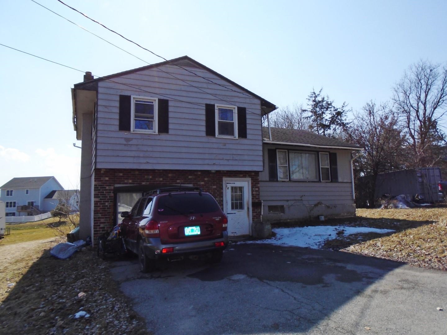 8 Hillside Acrs Vergennes, VT 05491 - Photo 1 of 6