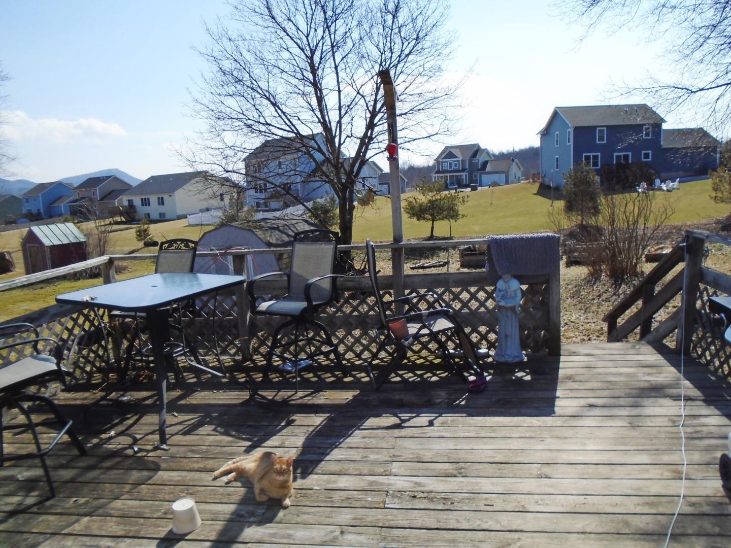 8 Hillside Acrs Vergennes, VT 05491 - Photo 2 of 6