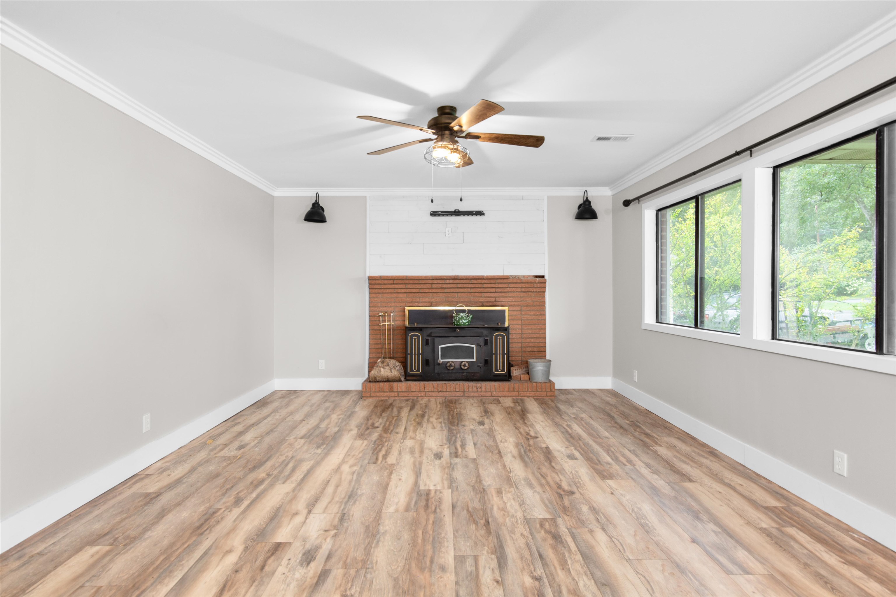 303 Zoar Heights Road Greer, SC 29651 - Photo 3 of 19 Gallery Image 3