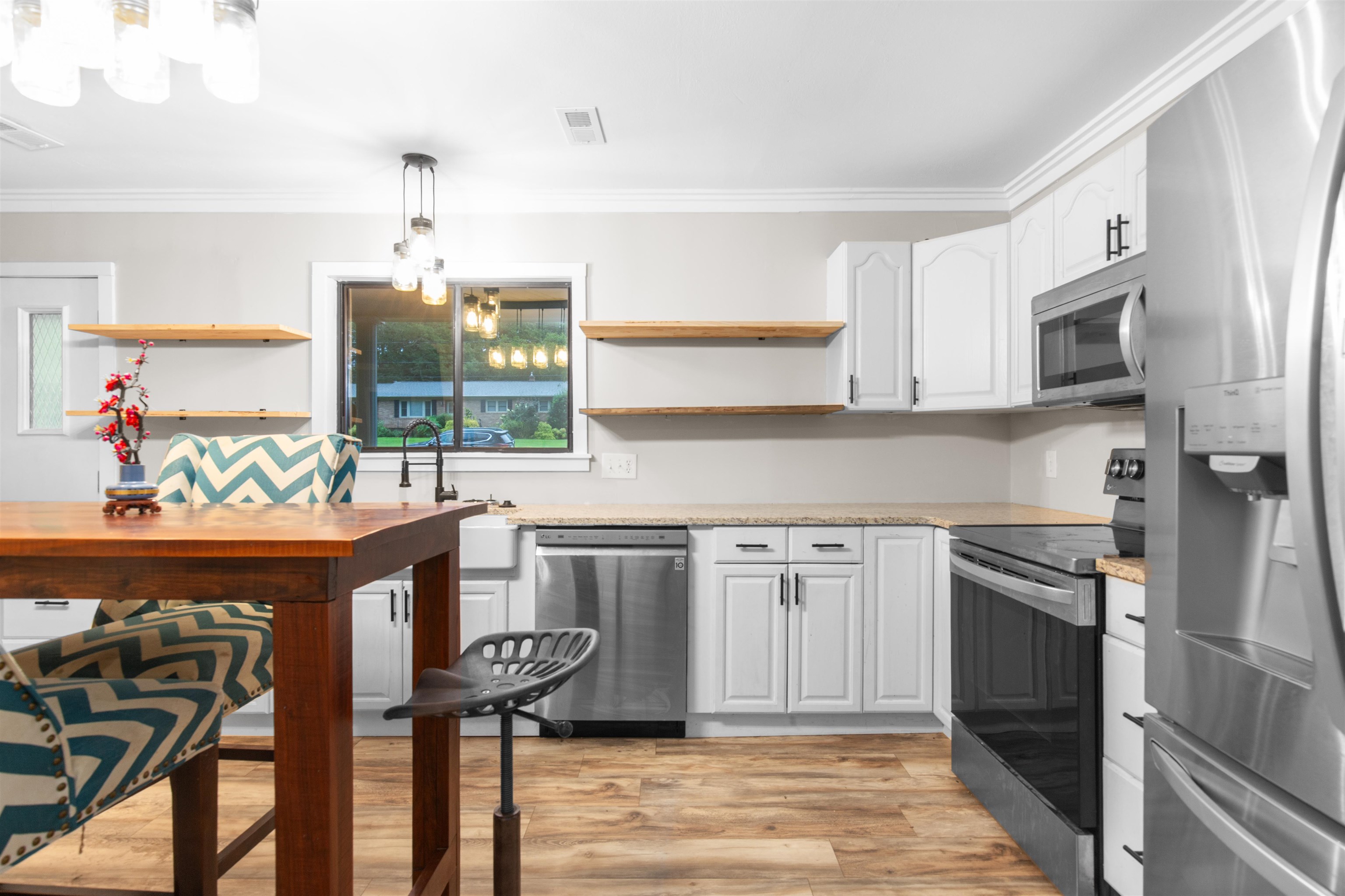 303 Zoar Heights Road Greer, SC 29651 - Photo 4 of 19 Gallery Image 4