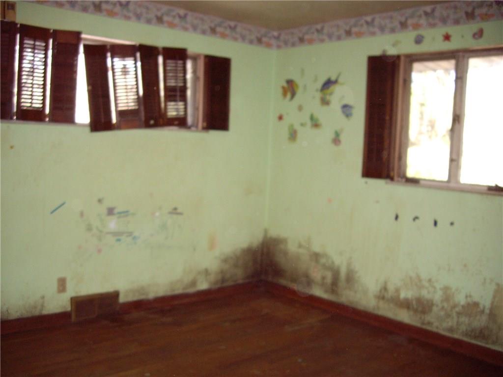281 Country Club Road Washington, PA 15301 - Photo 8 of 12 Gallery Image 8