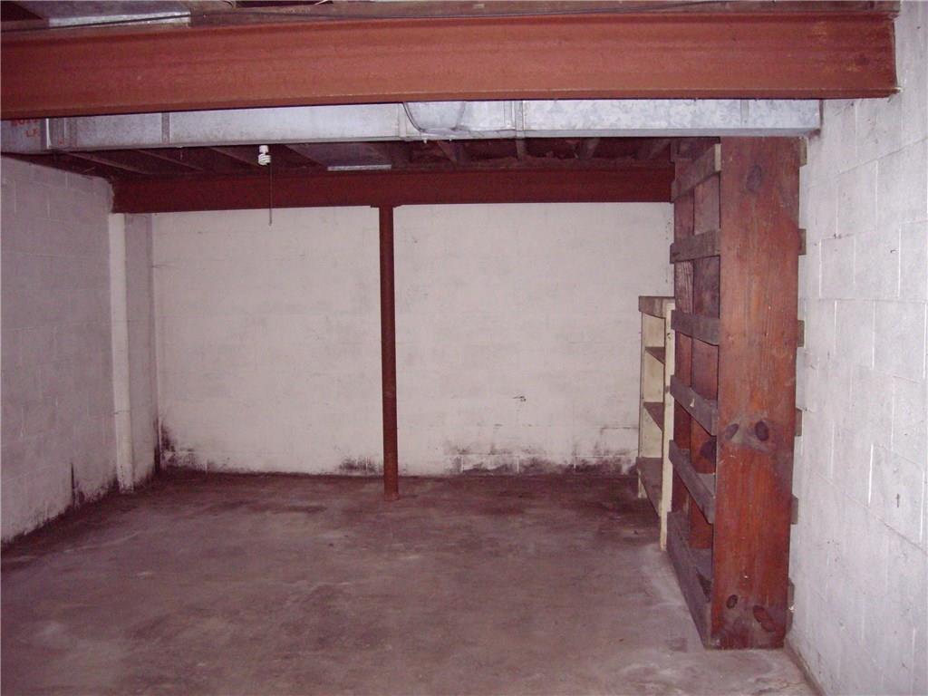 281 Country Club Road Washington, PA 15301 - Photo 10 of 12 Gallery Image 10