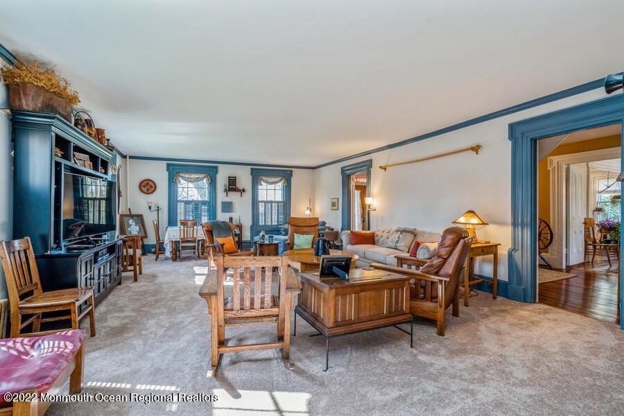 176 Ryan Road Marlboro, NJ 07746 - Photo 12 of 40 Family room