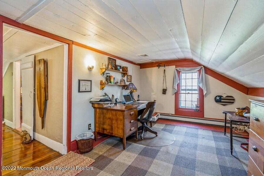 176 Ryan Road Marlboro, NJ 07746 - Photo 19 of 40 2nd floor