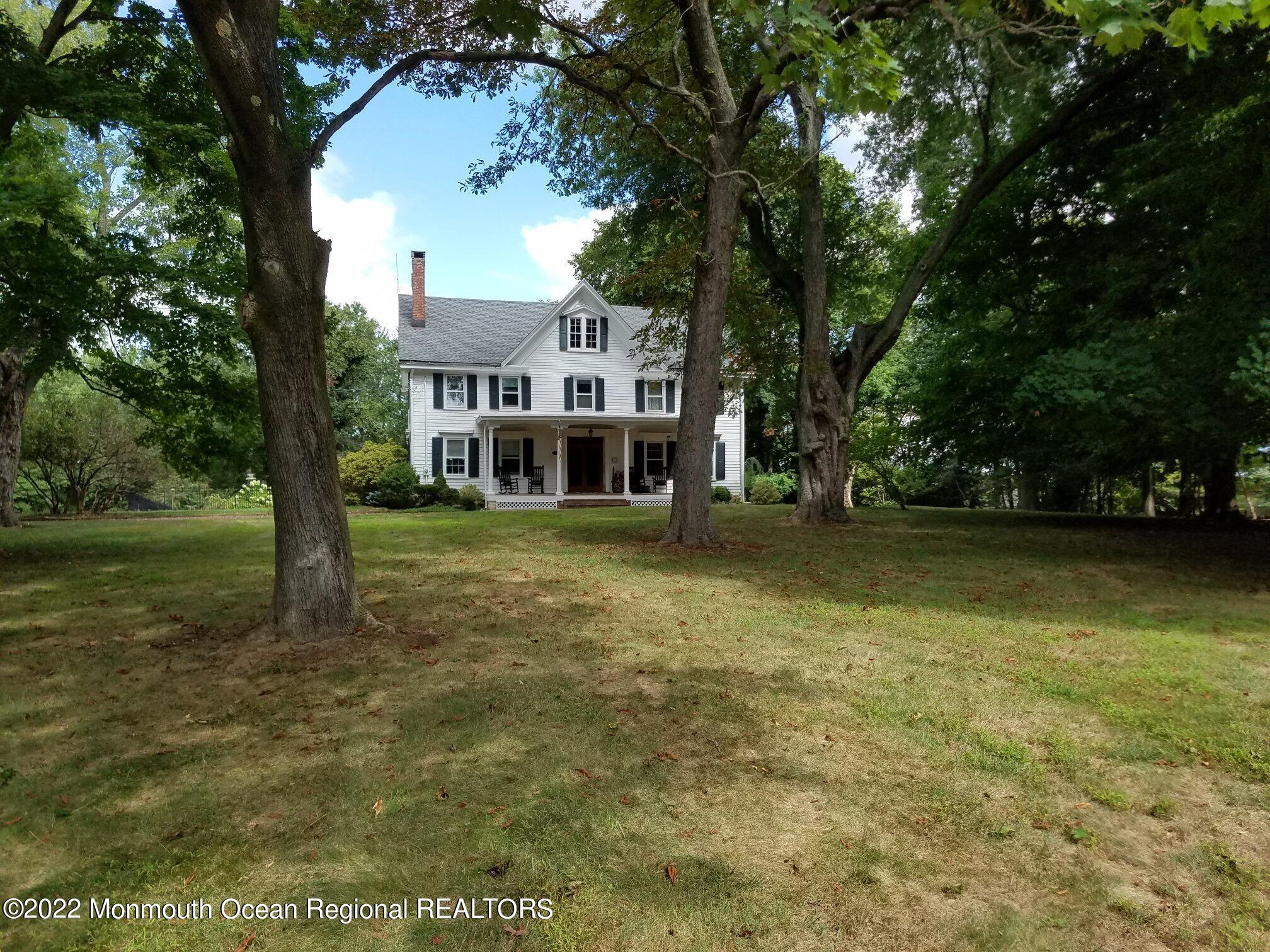 176 Ryan Road Marlboro, NJ 07746 - Photo 4 of 40 Tree front