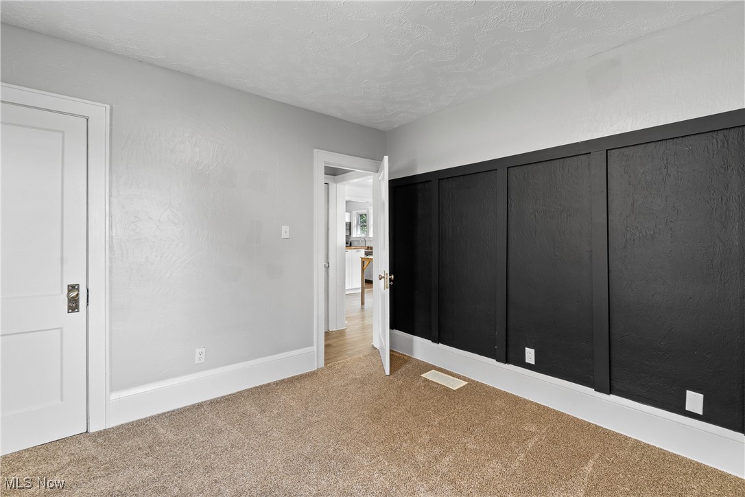 2023 Massillon Road Akron, OH 44312 - Photo 15 of 32