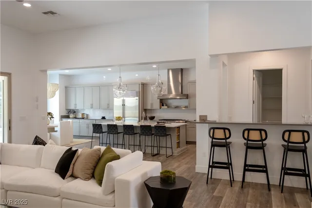 $2,299,000 | 11181 Luna Blanca Drive, Las Vegas, NV 89138