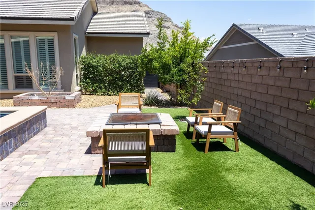 $2,299,000 | 11181 Luna Blanca Drive, Las Vegas, NV 89138