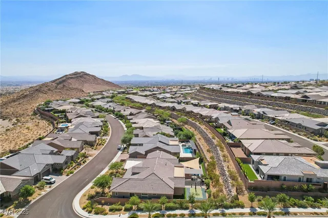 $2,299,000 | 11181 Luna Blanca Drive, Las Vegas, NV 89138