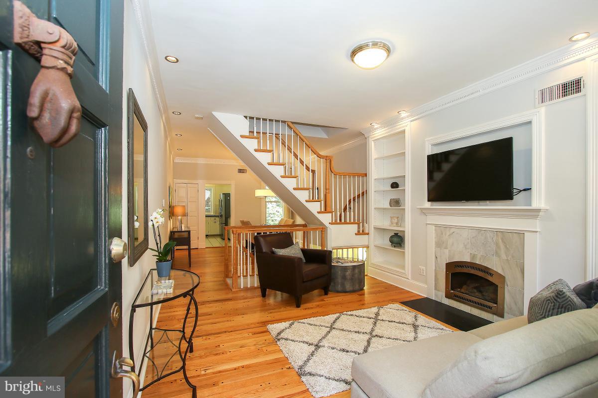 1029 30th Street Northwest Washington, DC 20007 - Photo 2 of 29 Living Room