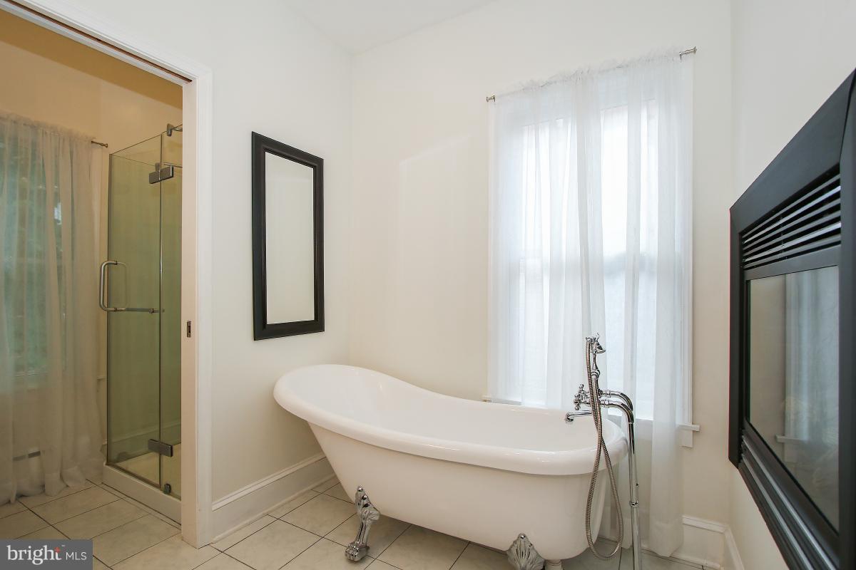 1029 30th Street Northwest Washington, DC 20007 - Photo 14 of 29 Dual Sinks, Shower & Tub