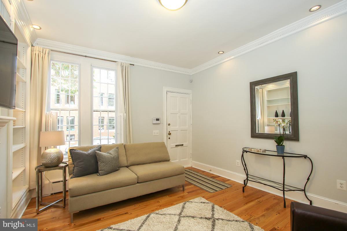1029 30th Street Northwest Washington, DC 20007 - Photo 4 of 29 Living Room