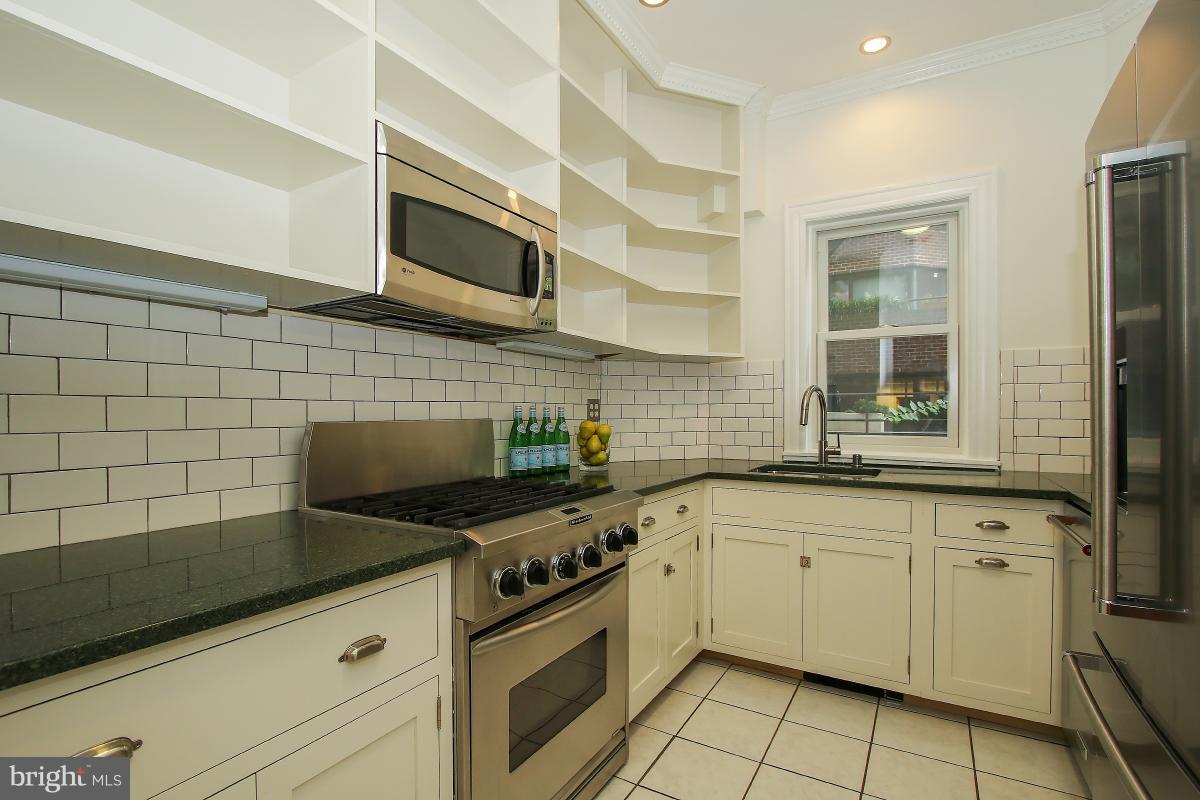 1029 30th Street Northwest Washington, DC 20007 - Photo 8 of 29 Kitchen