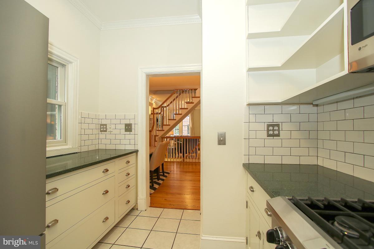1029 30th Street Northwest Washington, DC 20007 - Photo 10 of 29 Kitchen