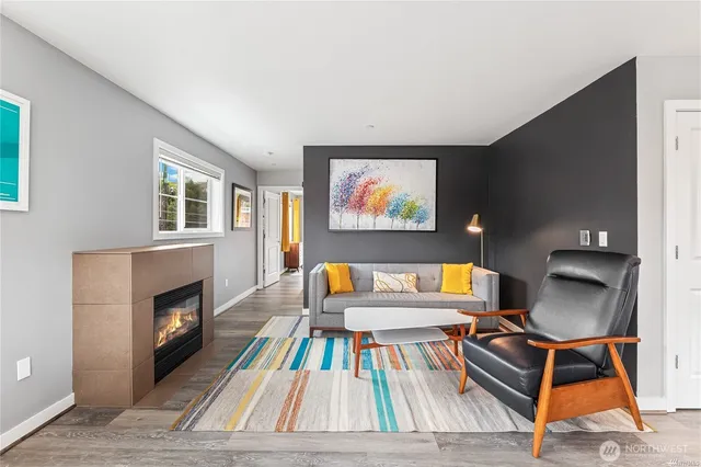 $2,500 | 321 East Thomas Street, Unit 303, Seattle, WA 98102