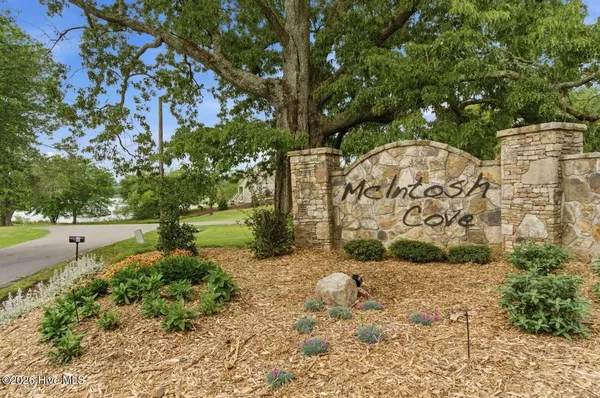 $370,000 | 25 McIntosh Circle, Hayesville, NC 28904