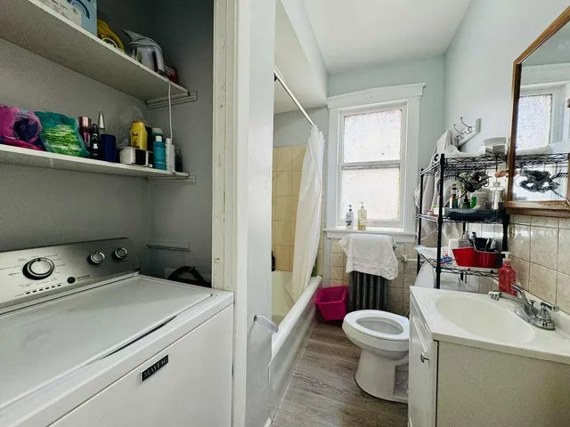 $530,000 | 5221 West Montrose Avenue, Chicago, IL 60641