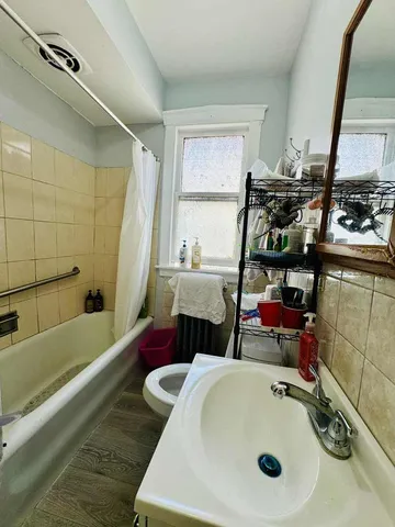 $530,000 | 5221 West Montrose Avenue, Chicago, IL 60641