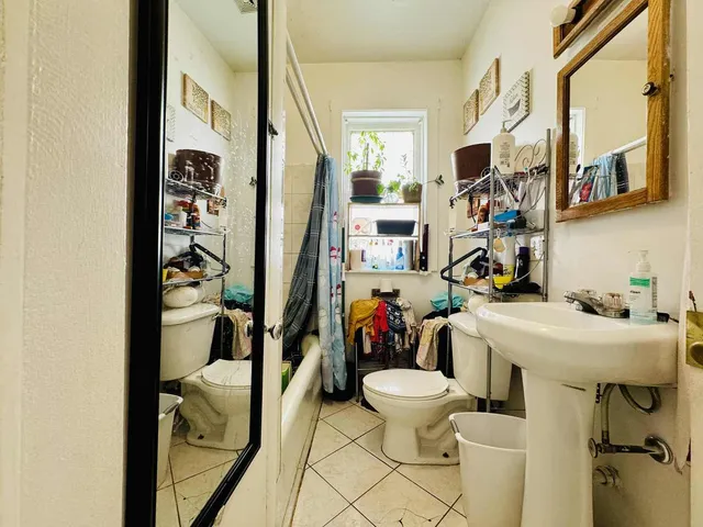 $530,000 | 5221 West Montrose Avenue, Chicago, IL 60641