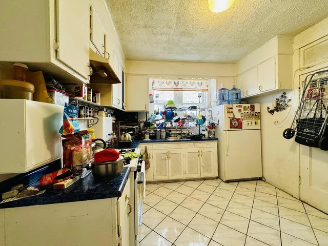 $530,000 | 5221 West Montrose Avenue, Chicago, IL 60641