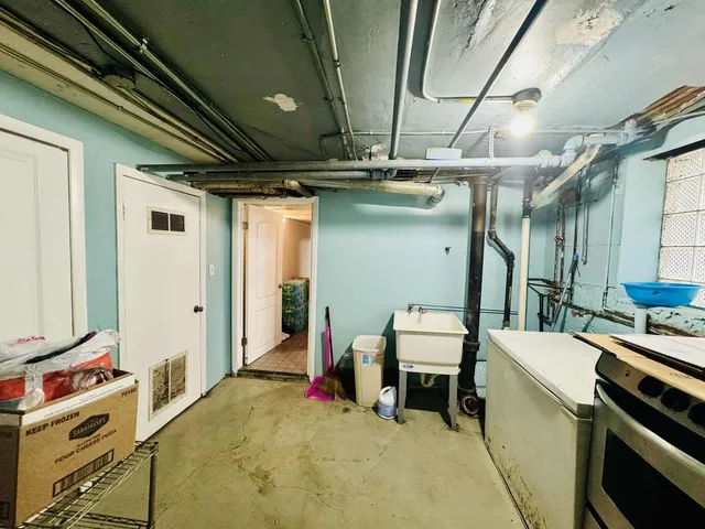 $530,000 | 5221 West Montrose Avenue, Chicago, IL 60641