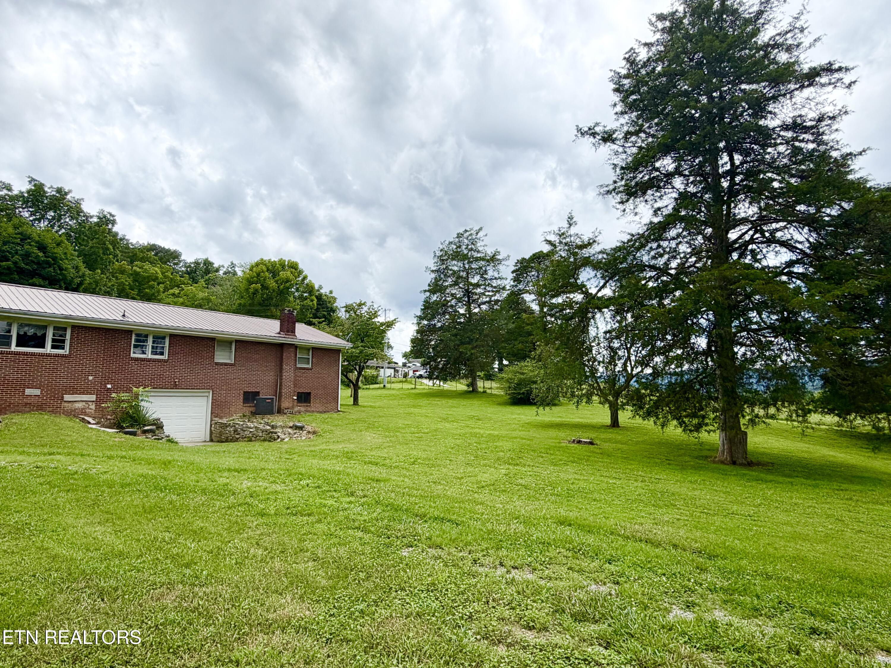 371 Pinecrest Road Jacksboro, TN 37757 - Photo 41 of 48 IMG_3399