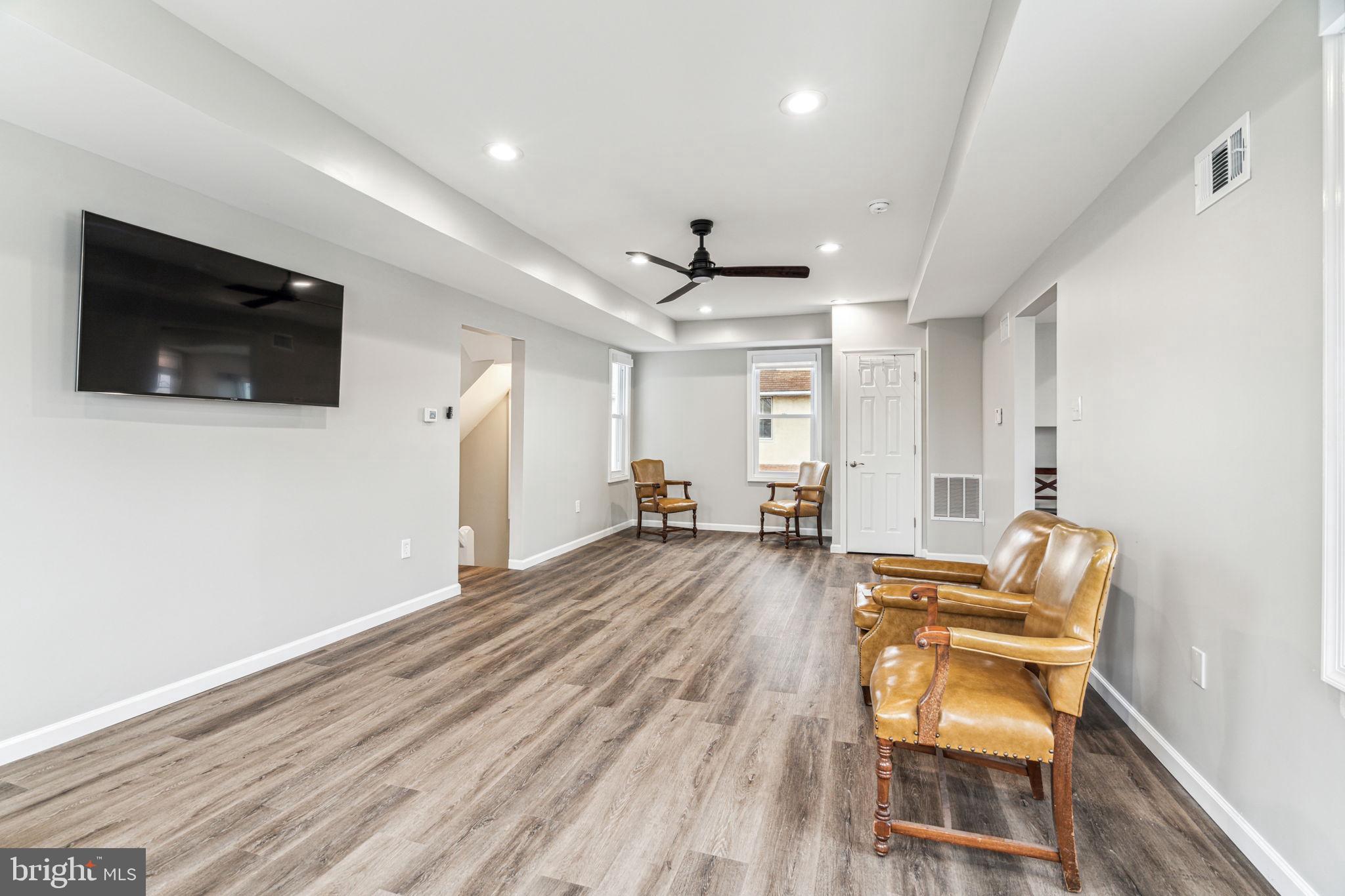 625 Byberry Road Philadelphia, PA 19116 - Photo 4 of 21