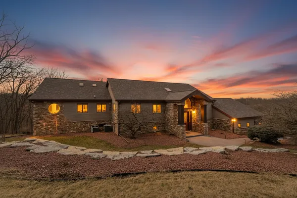 $1,250,000 | 3361 North N, Blue Mounds, WI 53517