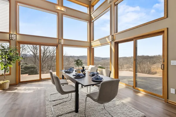 $1,250,000 | 3361 North N, Blue Mounds, WI 53517