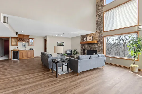 $1,250,000 | 3361 North N, Blue Mounds, WI 53517