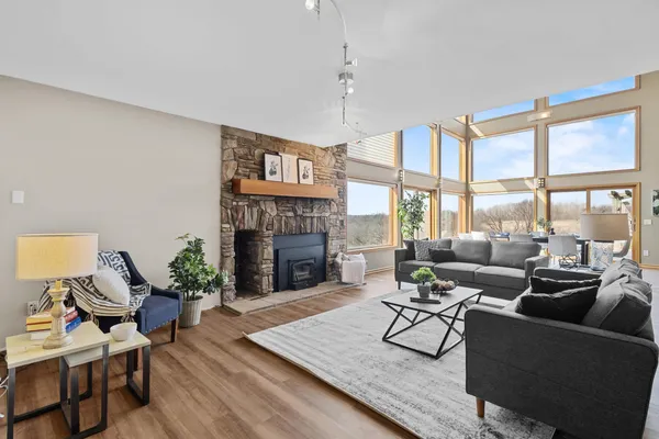 $1,250,000 | 3361 North N, Blue Mounds, WI 53517